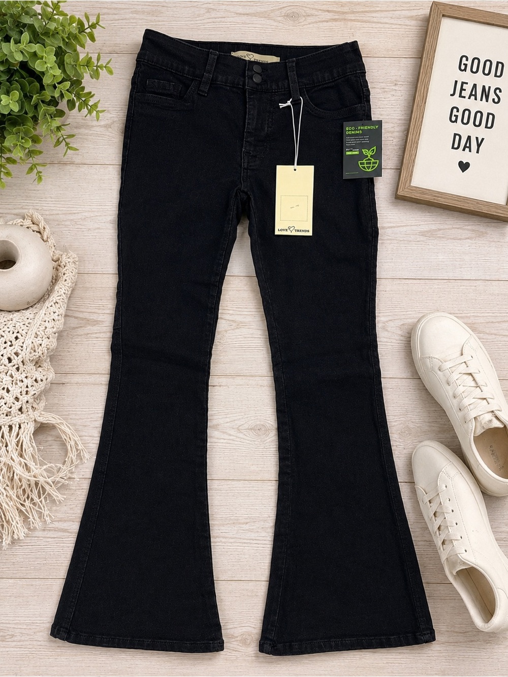 Love Trends Women’s Black High Waist Carpenter Flare Jeans Size 7 NWT